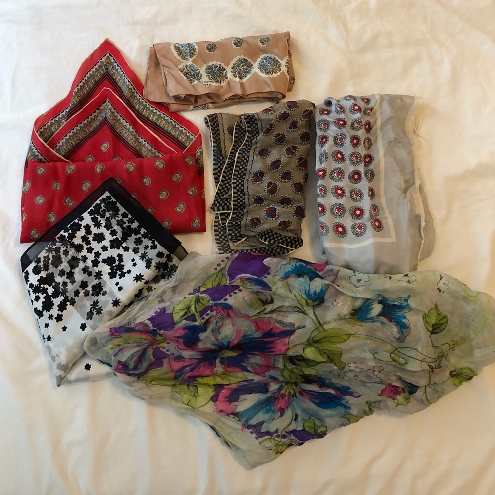 Lot of vintage silk scarves